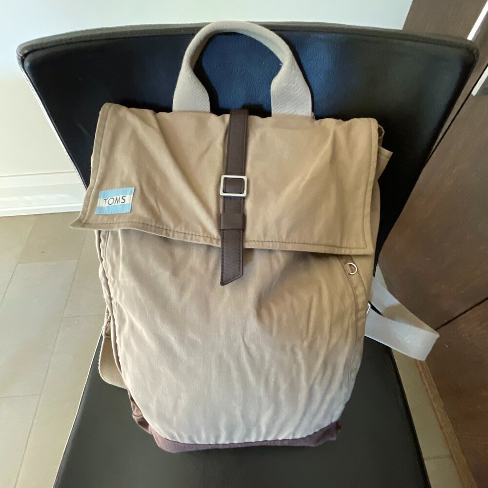 Toms Trekker Waxed Canvas‎ Tan Laptop Backpack-Lots of pockets